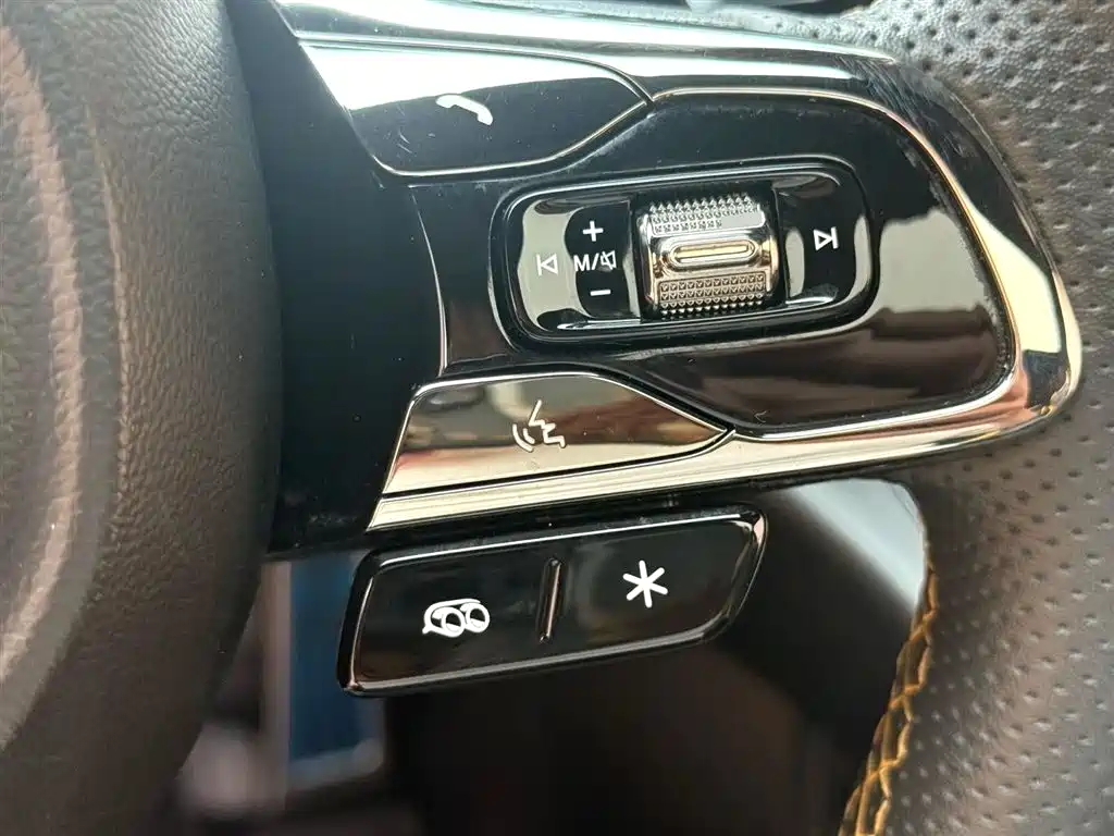 GAC Trumpchi Trumpchi Emkoo 2023 270T DCT J16 Edition фото 15