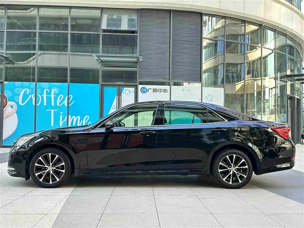 Toyota Crown 2019 2018 2.0T Fashion Edition