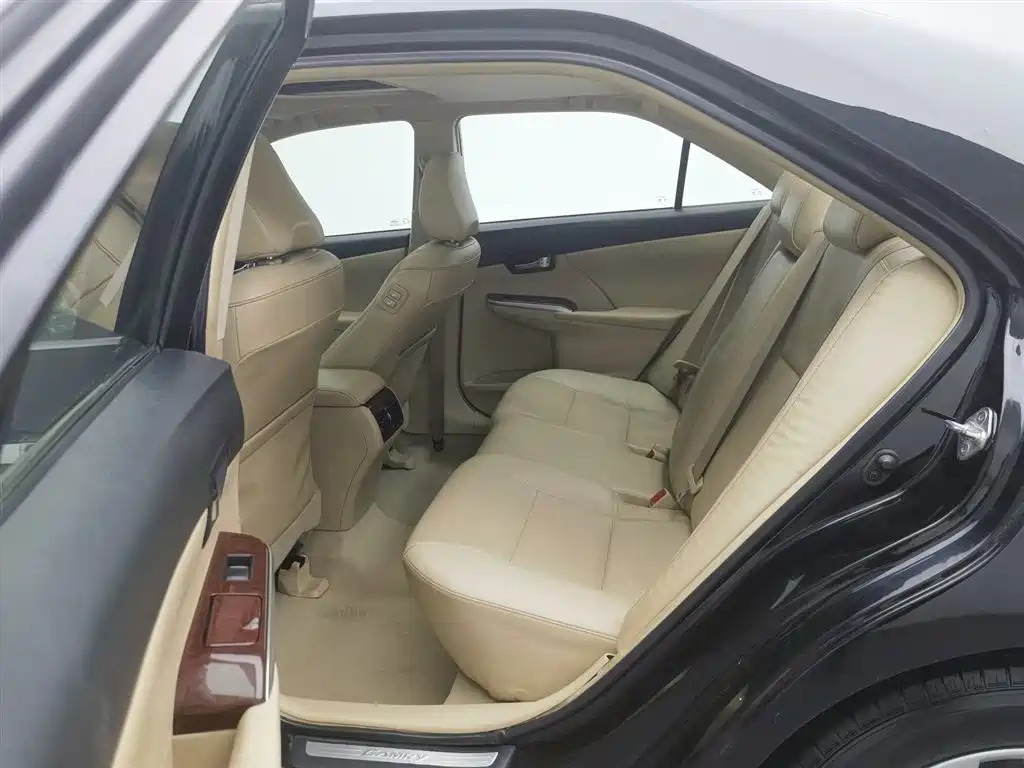 Toyota Camry 2013 2.0G Comfort фото 15