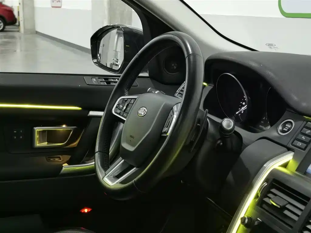 Land Rover Discovery Sport 2017 2.0T HSE фото 22