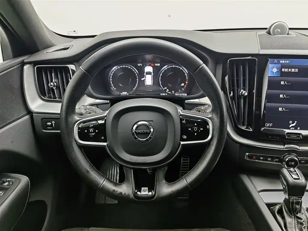 Volvo XC60 2018 T5 AWD Inscription Sport Edition фото 11
