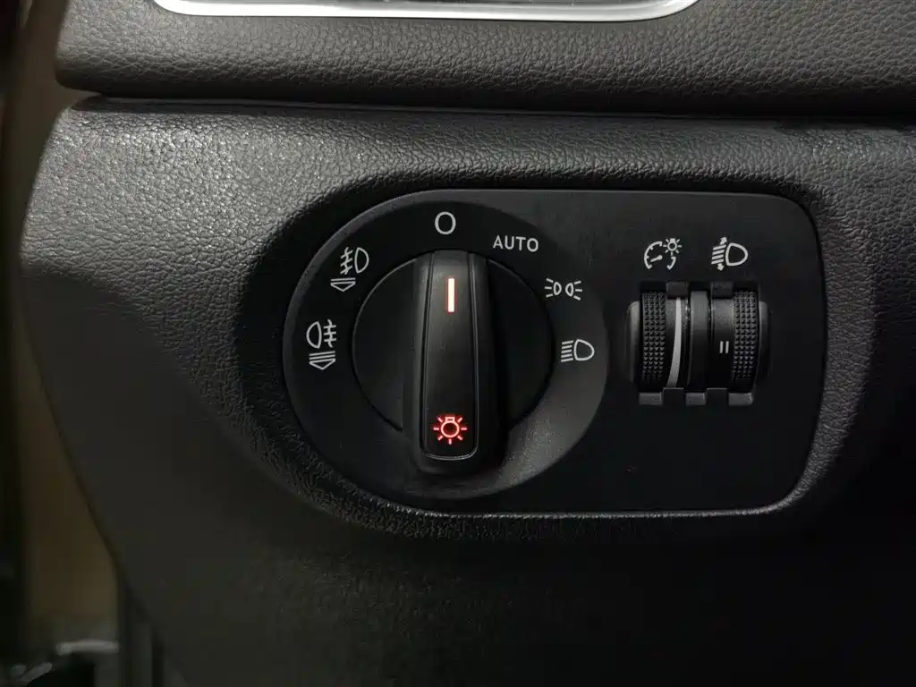 Audi Q3 2015 35 TFSI Progressive фото 21