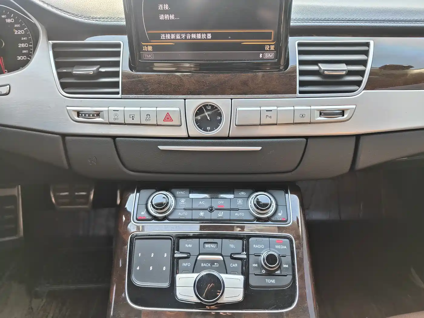 Audi A8 2016 A8L 45 TFSI quattro Comfort фото 14