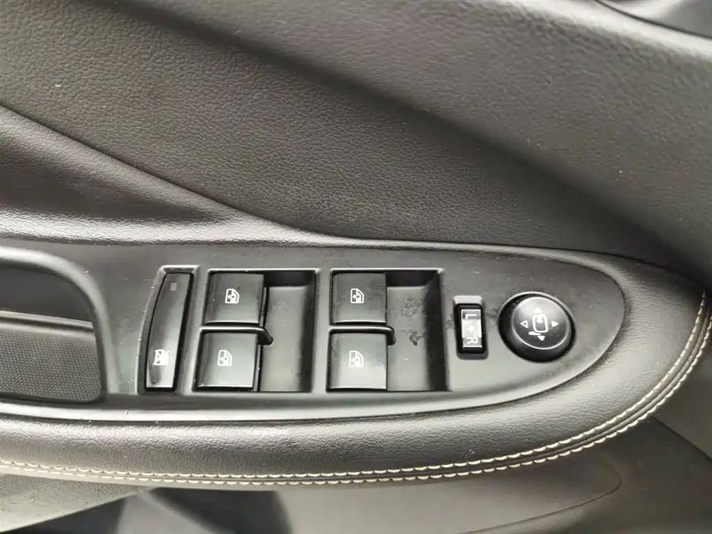 Buick Envision Plus 2017 20T FWD Premium фото 9