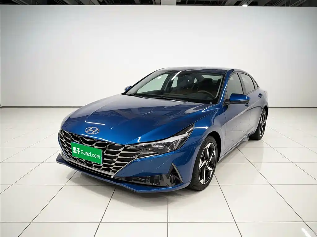 Hyundai Elantra 2021 1.5L CVT LUX Premium Edition