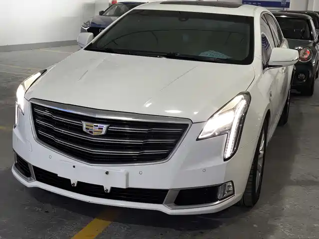 CADILLAC XTS