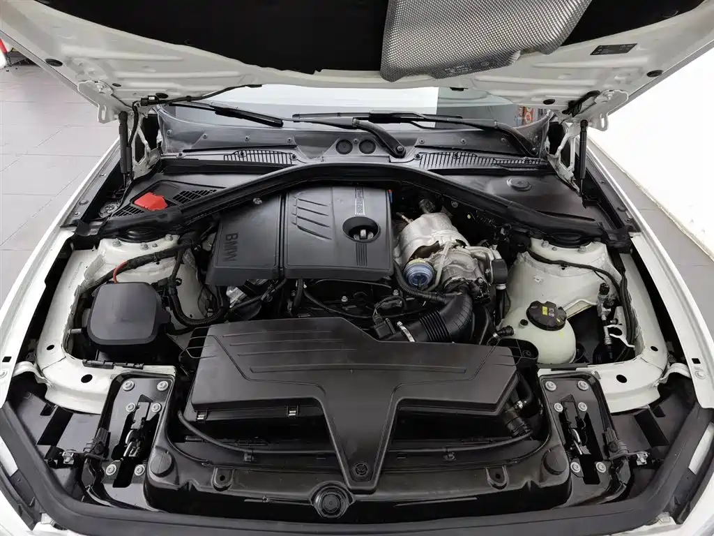 BMW 1 Series (Import) 2015 120i Sport Design Package фото 6