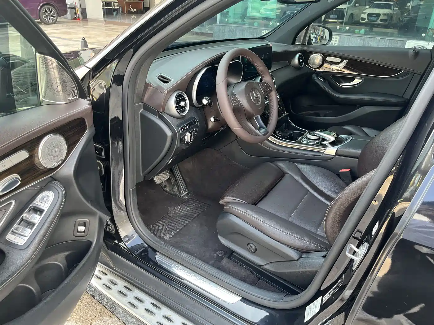 Mercedes-Benz GLC 2016 GLC 260 4MATIC Luxury фото 5