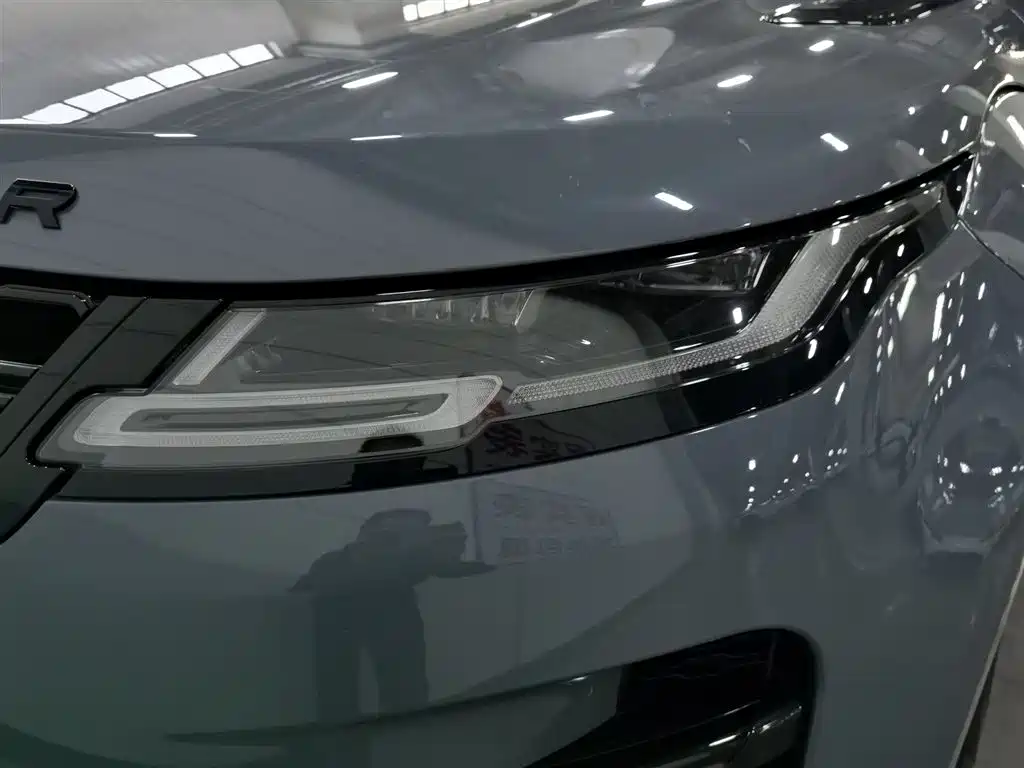 Land Rover Range Rover Evoque 2020 Model 249PS R-DYNAMIC S Gloss Black Sport Edition фото 7