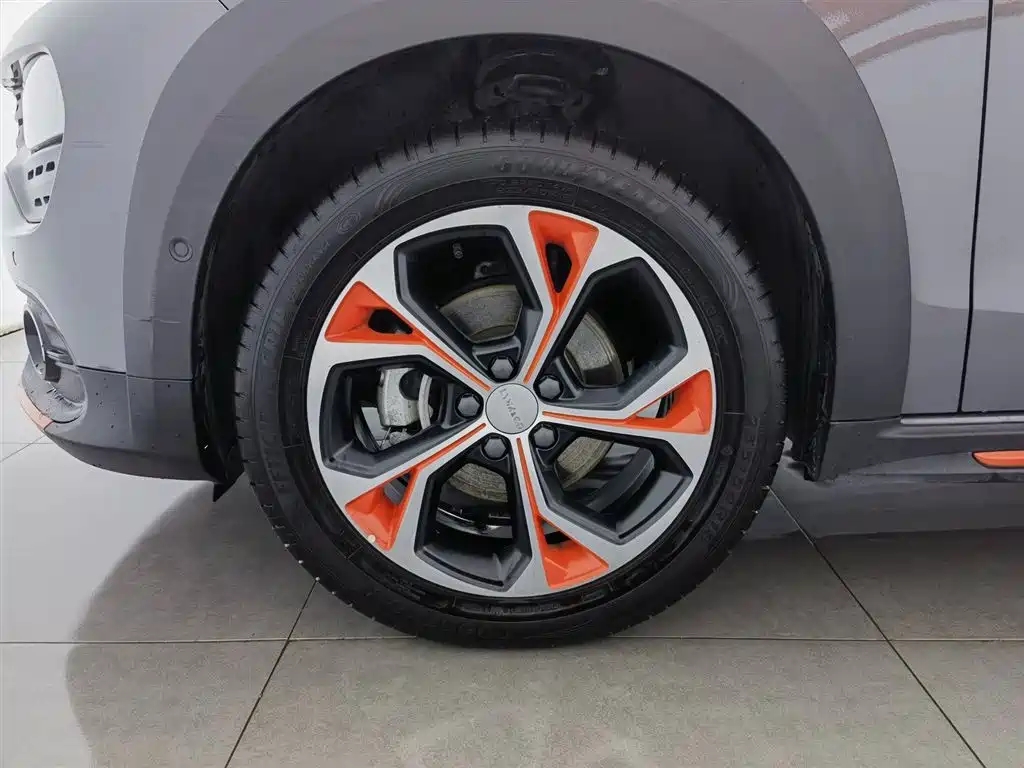 Lynk & Co 02 2020 1.5T DCT 2WD Shine Pro Edition фото 17