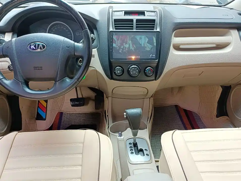 Kia Sportage 2013 2.0L Automatic 2WD GLS фото 8