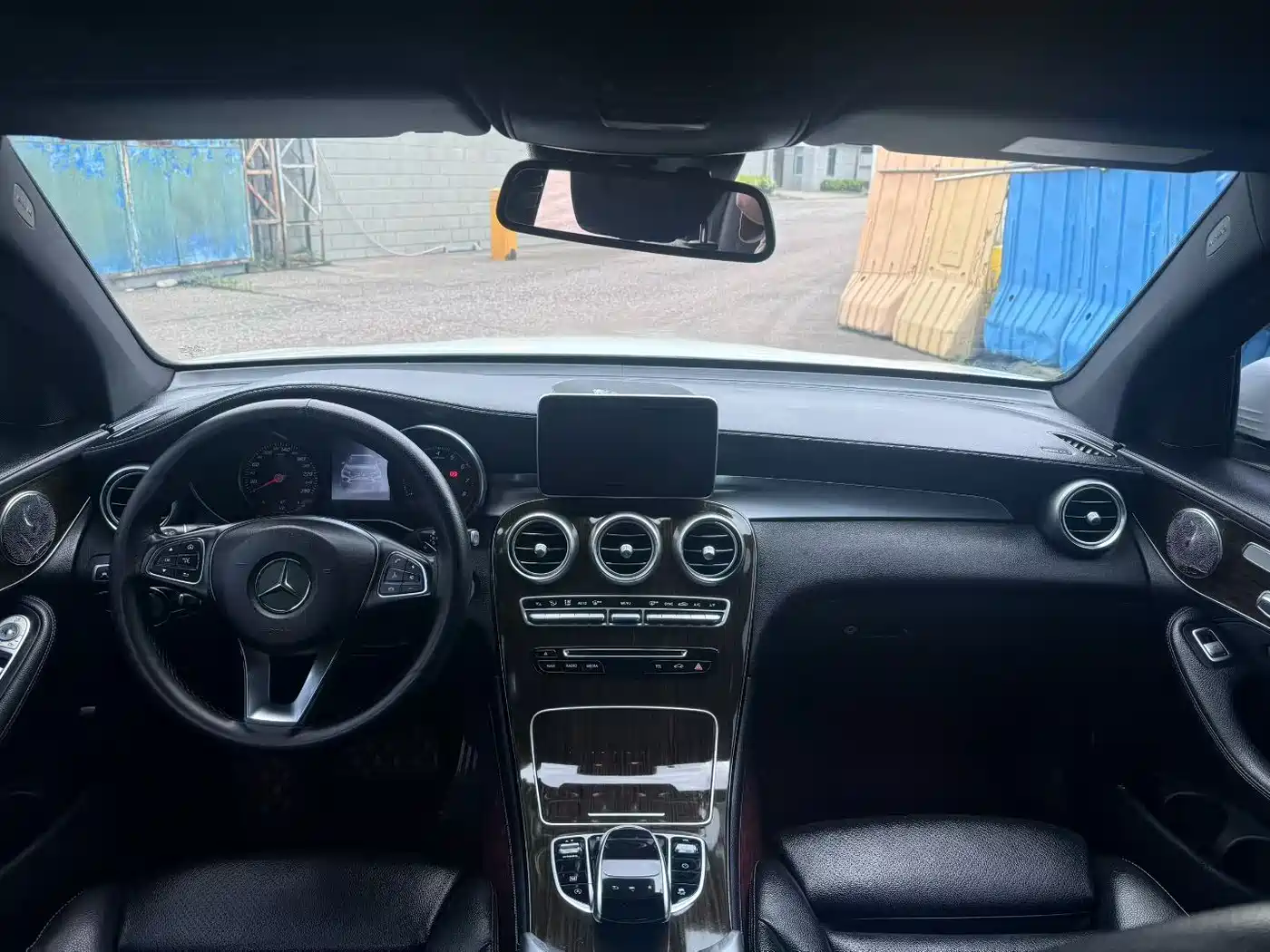 Mercedes-Benz GLC 2017 GLC 260 4MATIC Luxury фото 5