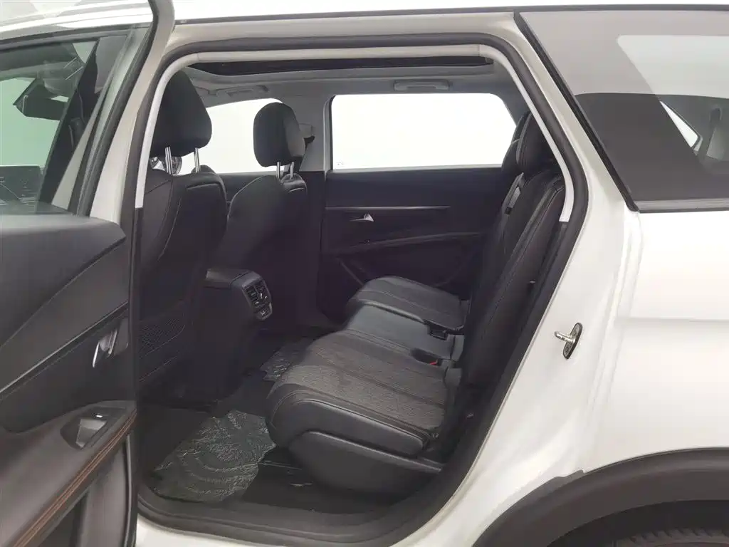 Peugeot 5008 2017 380THP 7-seat Elite Edition фото 15