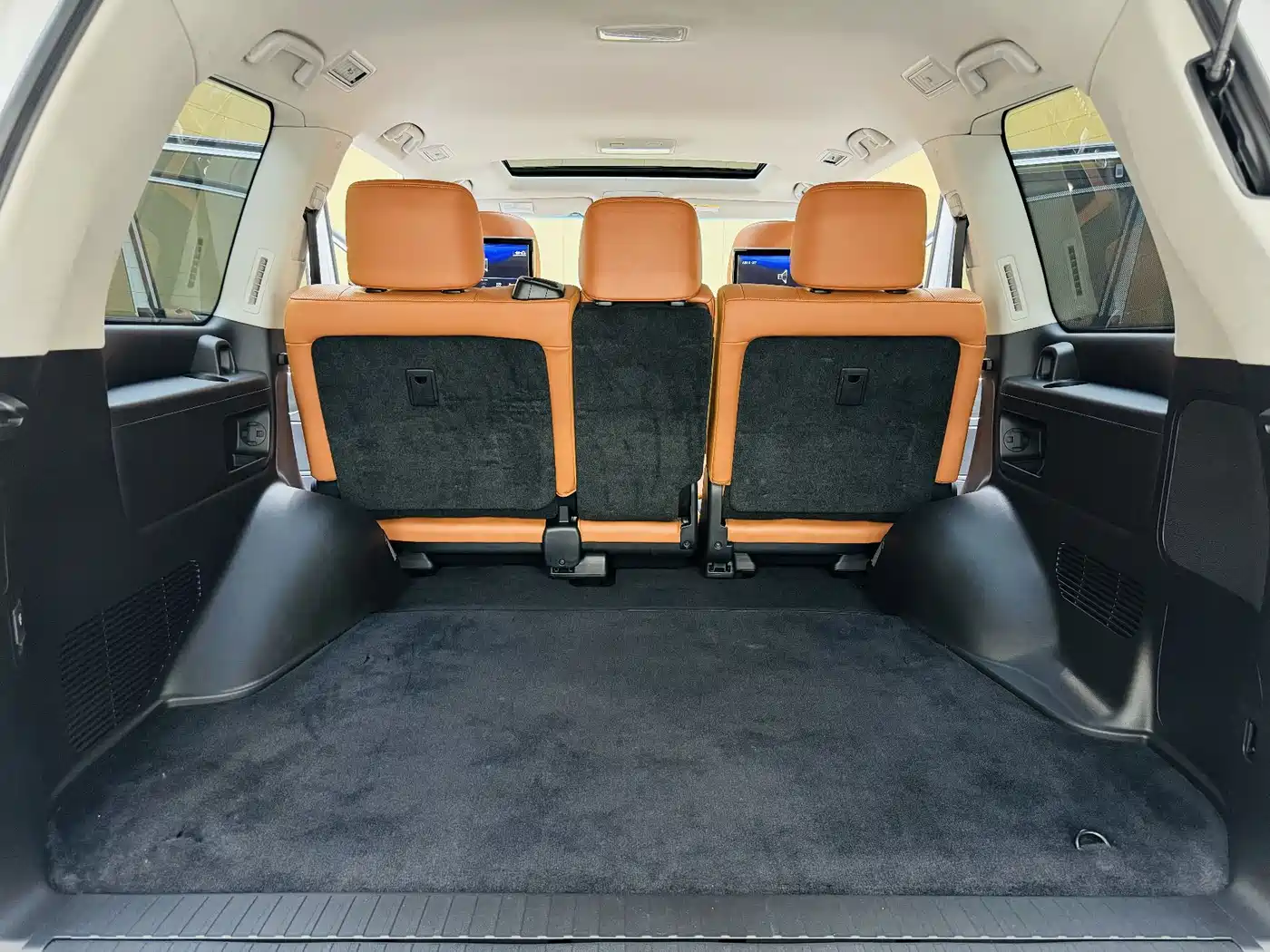 Lexus LX 2016 570 Dynamic Luxury Edition фото 11