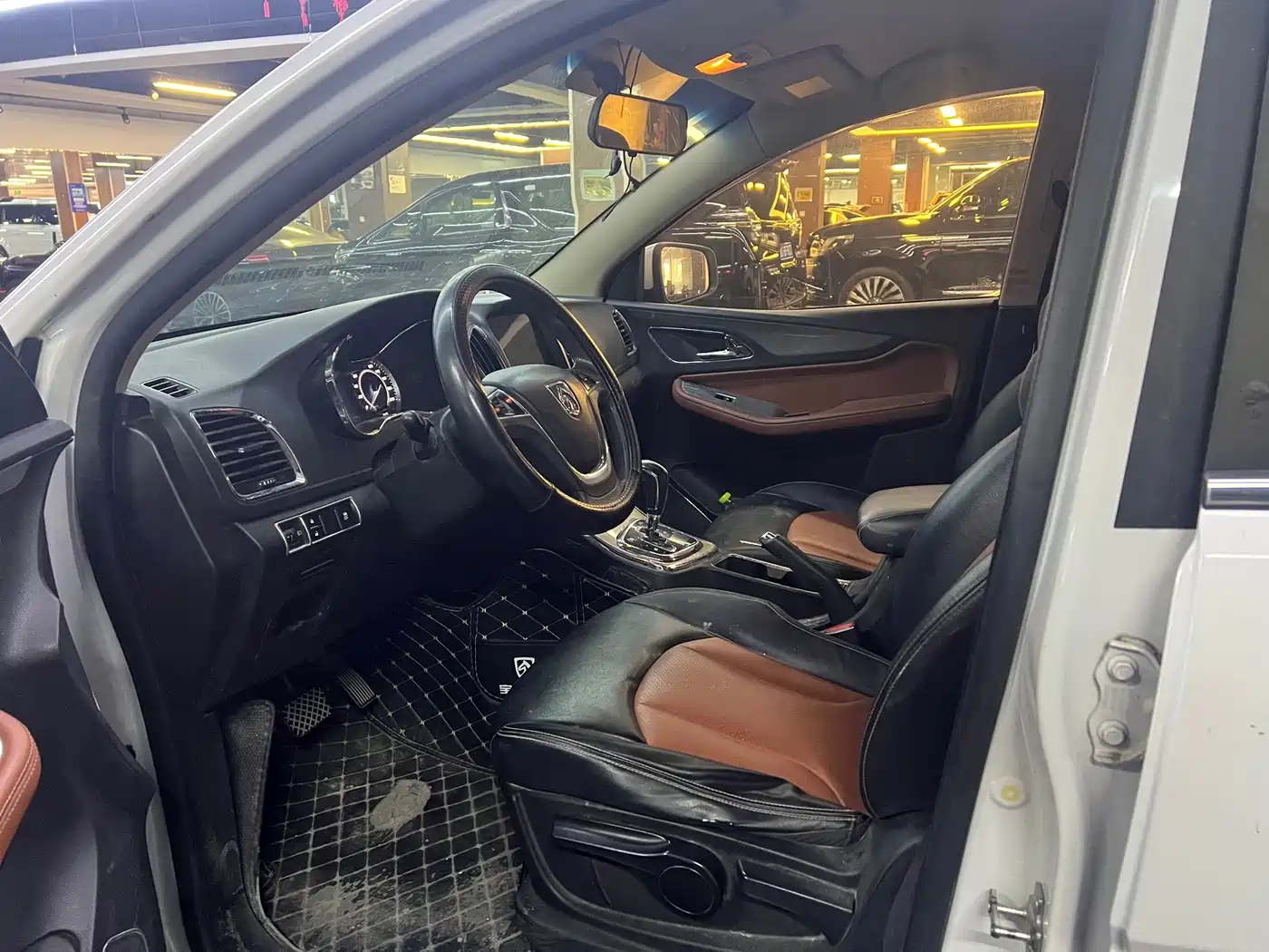 Baojun 560 2017 2016 1.8L iAMT Elite