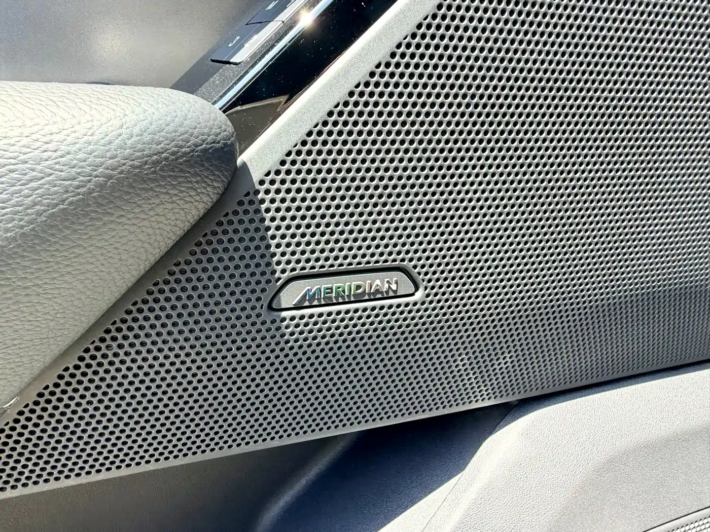 Land Rover Range Rover Velar 2018 P300 S фото 9