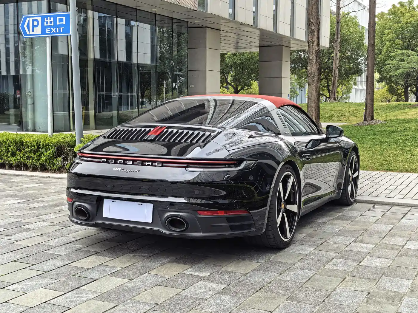 Porsche 911 2020 Targa 4 3.0T фото 47