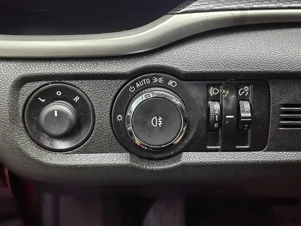 Photo 21 - Buick Excelle