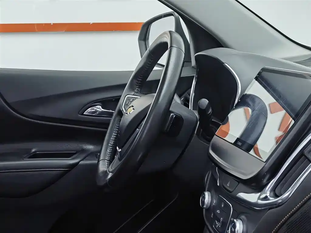 Chevrolet Equinox 2019 535T Auto Galloping Edition China V фото 22