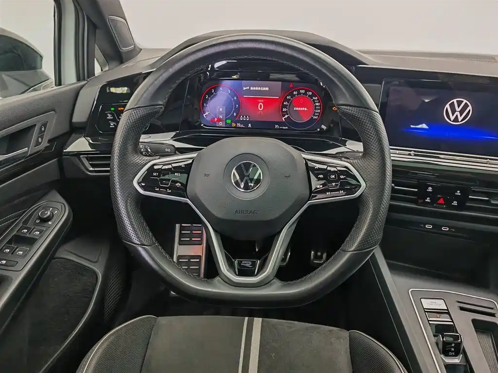 Volkswagen Golf 2021 280TSI DSG R-Line фото 11