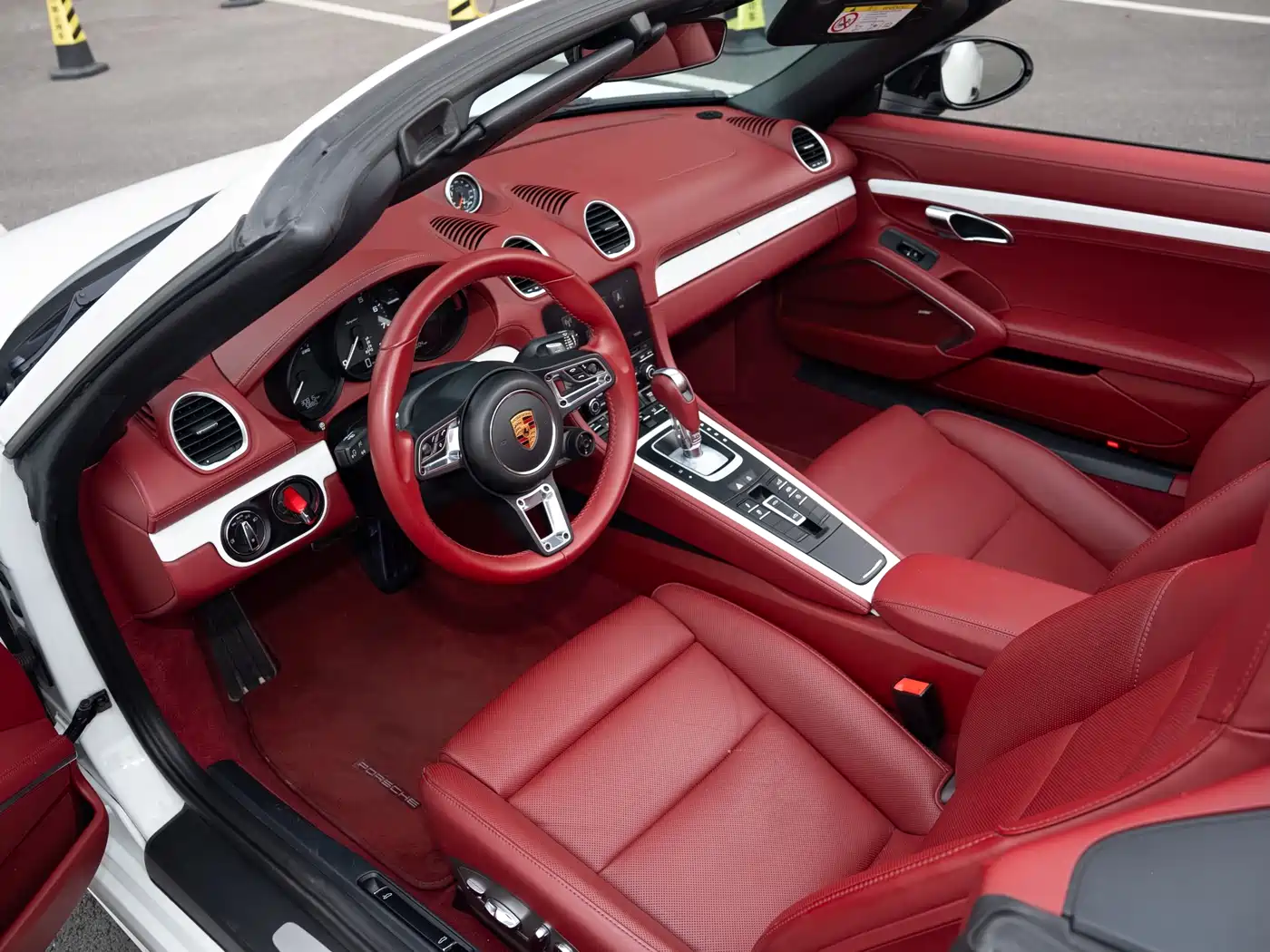 Porsche 718 2022 Spyder 2.0T фото 15