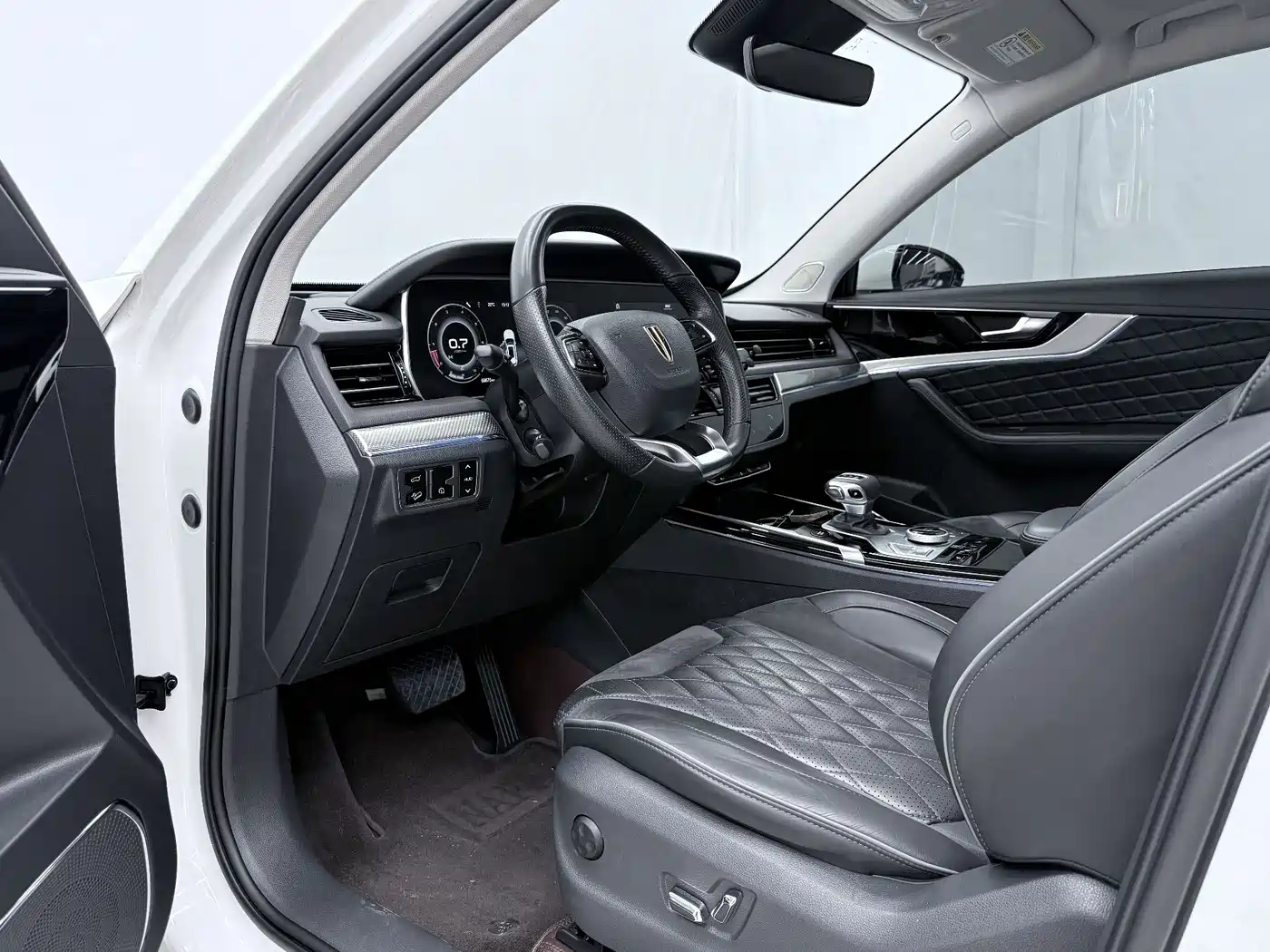 Hongqi HS5 2019 2.0T Smart Connect Enjoy Edition фото 4