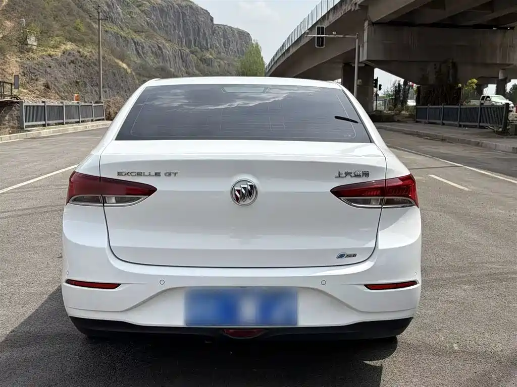 Buick Excelle 2021 Facelift 1.3T Auto Mild Hybrid Elite фото 12