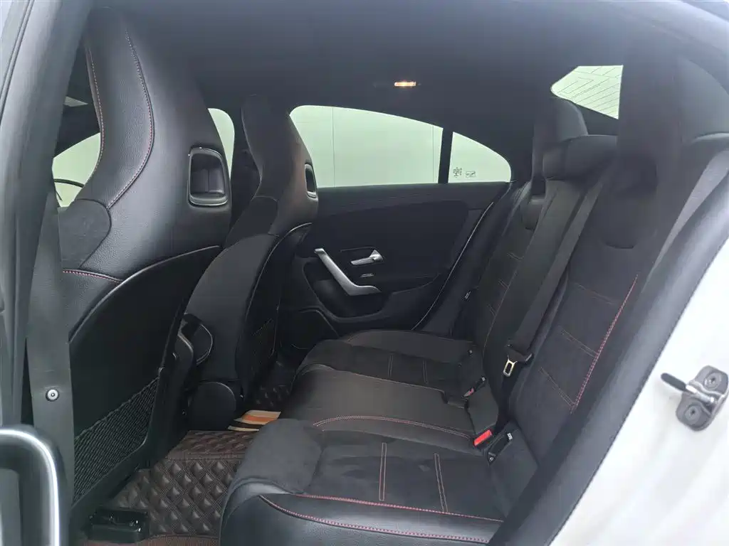 Mercedes-Benz CLA (Import) 2023 CLA 200 фото 11