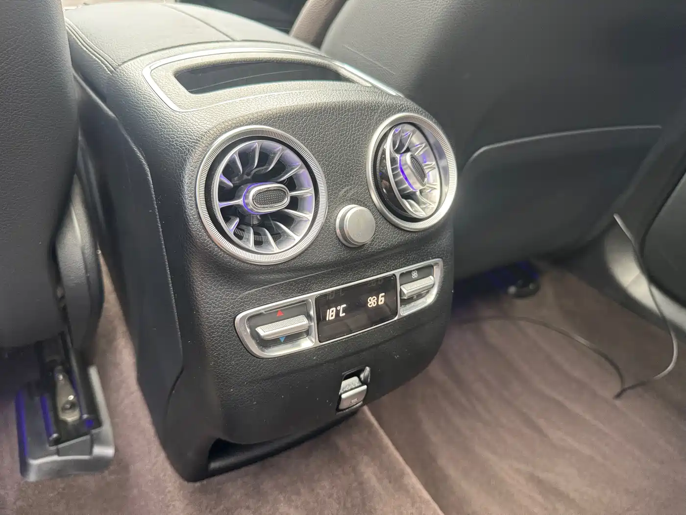 Mercedes-Benz GLC 2022 Facelift GLC 300 L 4MATIC Dynamic Collector's Edition фото 11