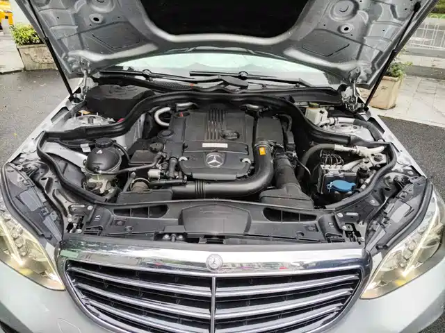Mercedes-Benz E-Class 2014 E 260 L — фото 3