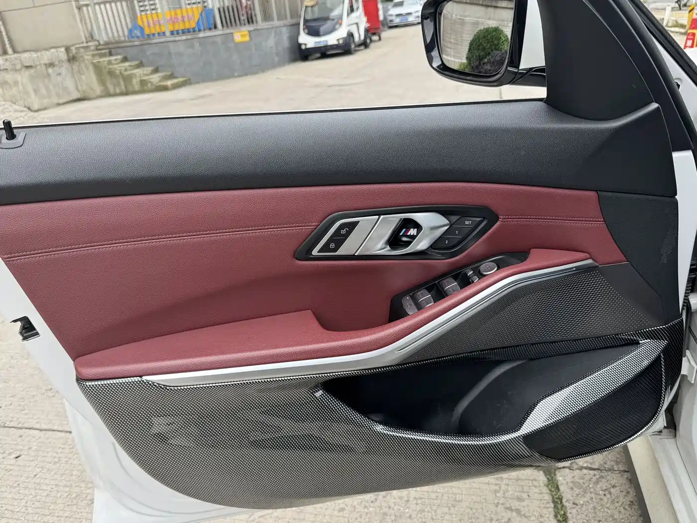 BMW i3 2024 eDrive 35 L фото 9