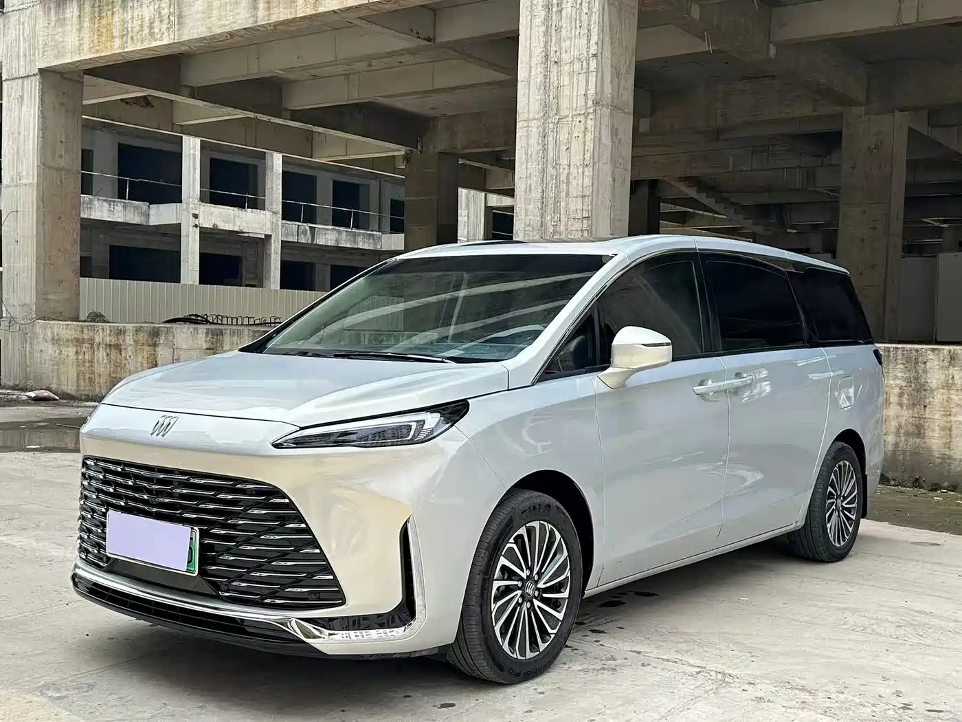 Buick GL8 New Energy 2025 Landprestige First Edition 7-Seater фото 3