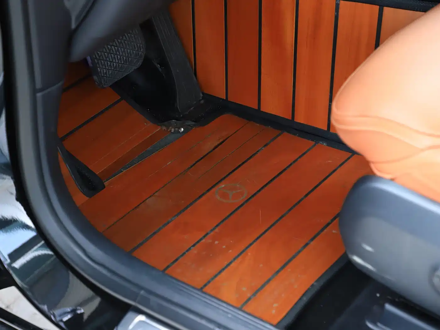 Mercedes-Benz GLC 2024 GLC 300 L 4MATIC Dynamic 5-seater фото 15