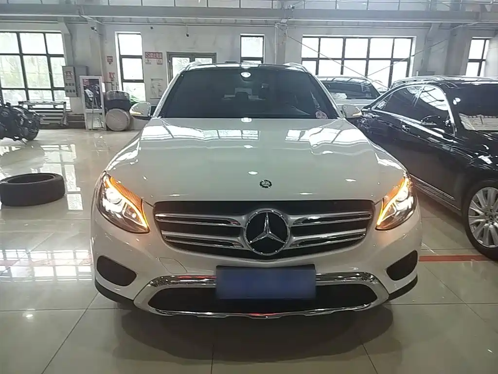 Mercedes-Benz GLC 2016 GLC 260 4MATIC Dynamic фото 3