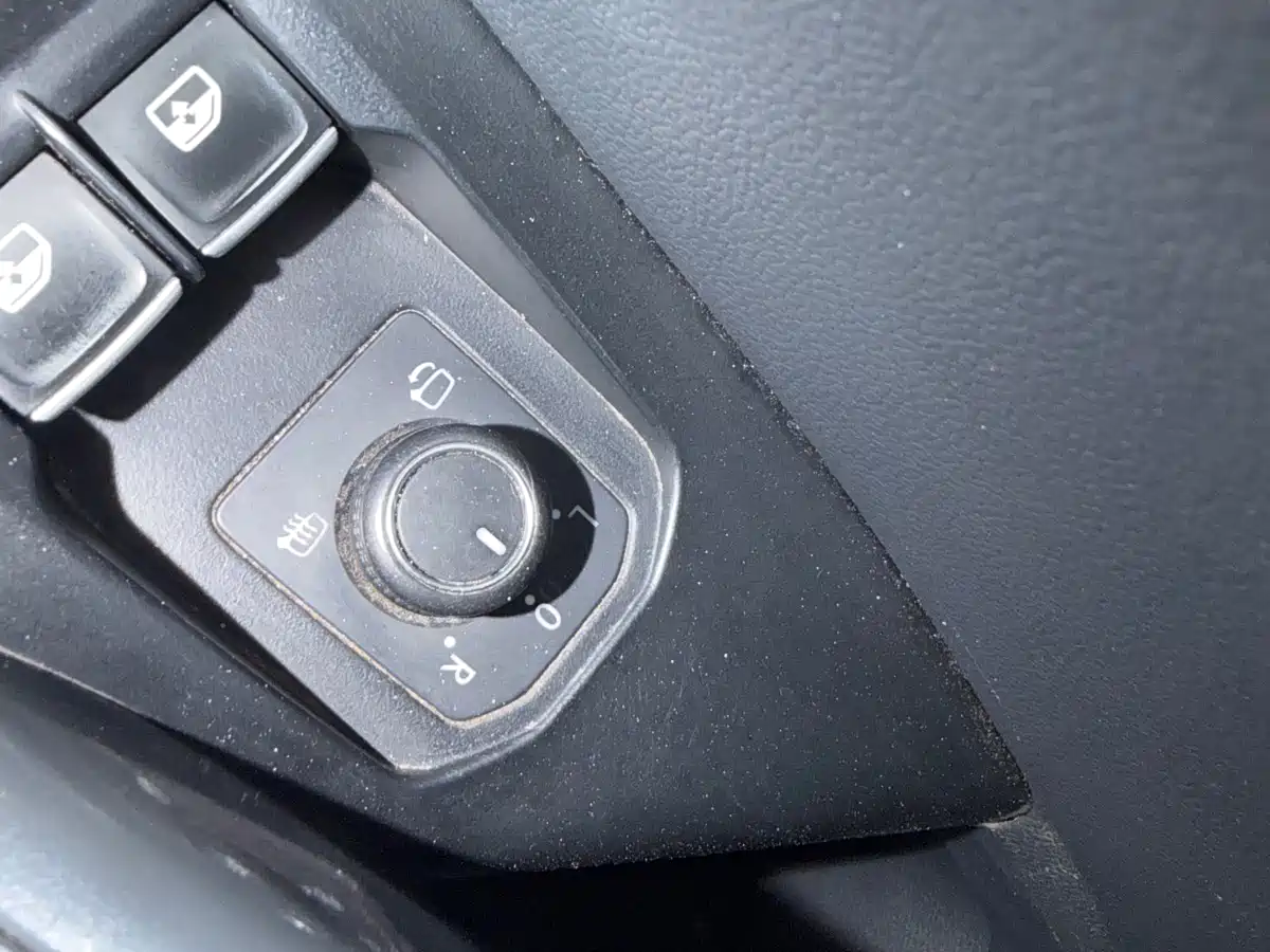 Volkswagen Sagitar 2021 280TSI DSG Comfort Smart Connect Edition фото 12