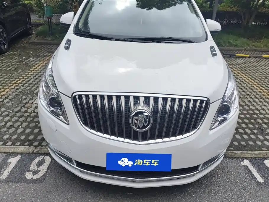 Buick GL8 2014 3.0L GT Luxury Business Elegance фото 2