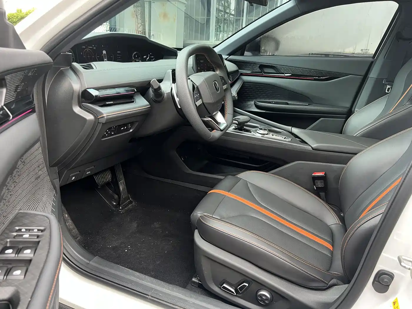 Changan UNI-V 2025 2024 1.5T Deluxe