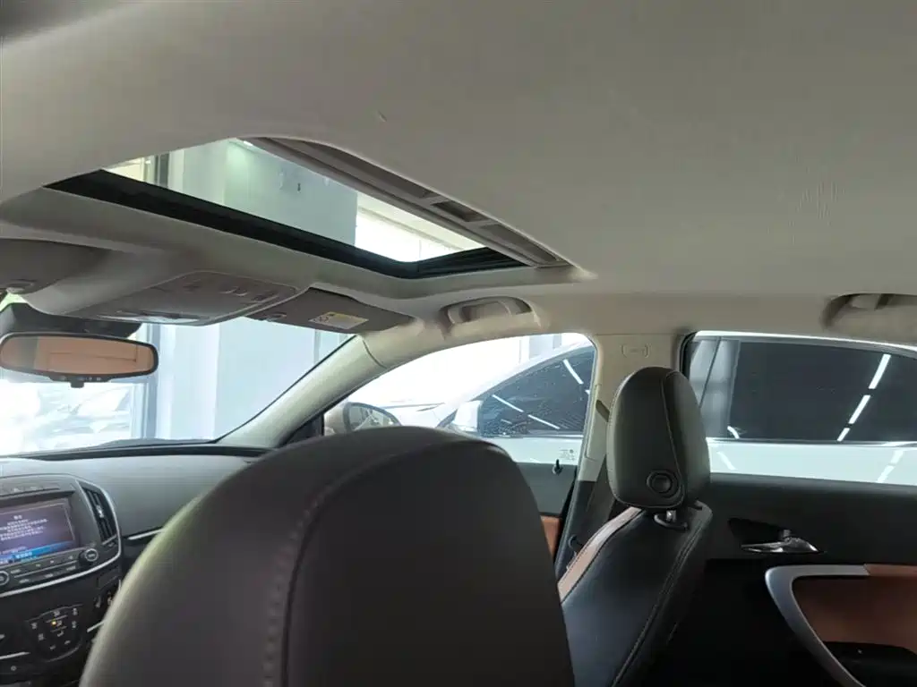 Buick Regal 2015 1.6T Elite Tech Edition фото 18