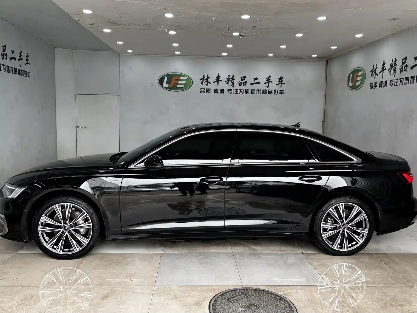 Audi A6L 2025 45 TFSI quattro Premium Sport фото 4