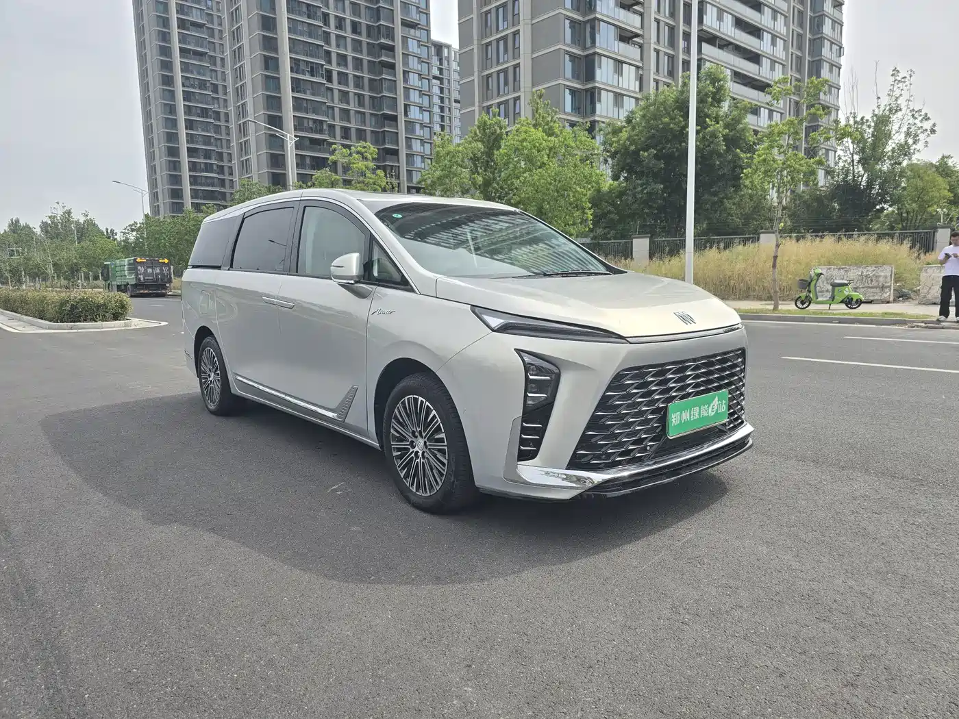 Buick GL8 New Energy 2024 Landglory Luxury Edition 7-Seater фото 3