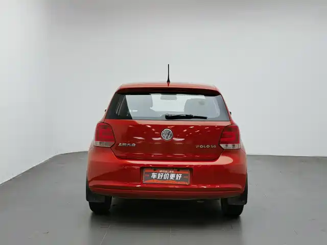 Volkswagen Polo 2011 1.6L Automatic Style Edition — фото 4