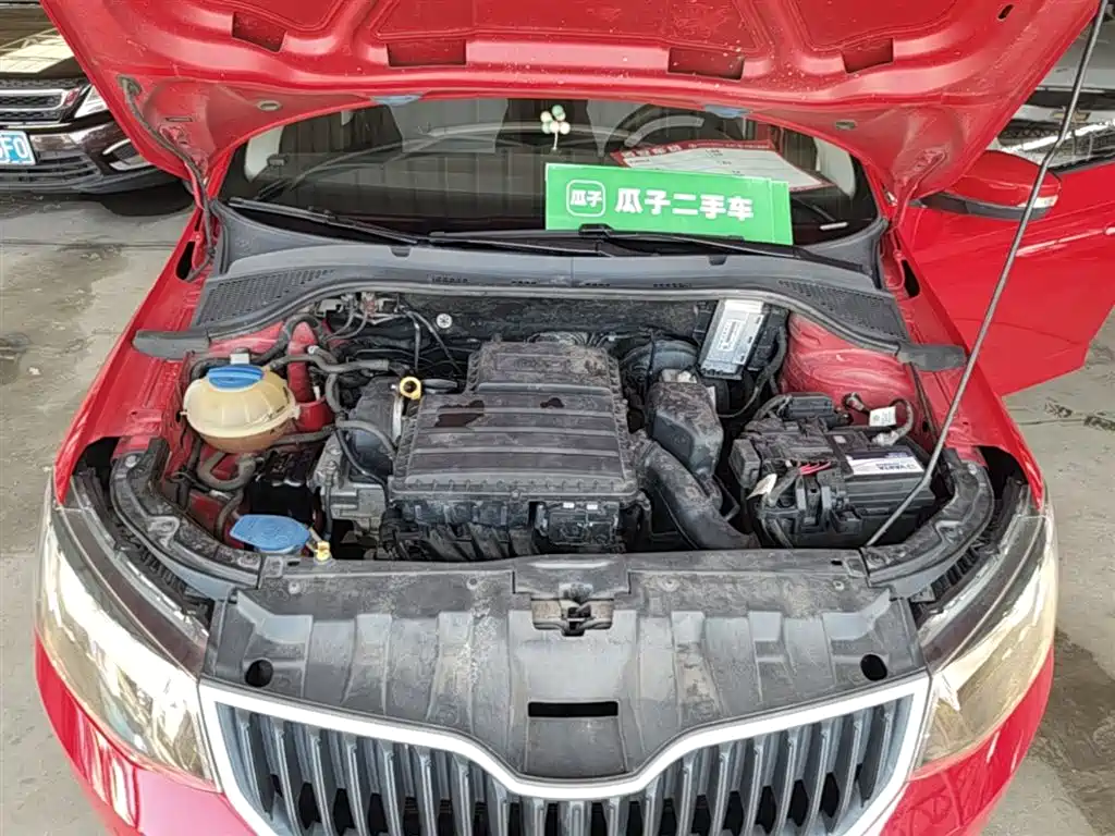 Škoda Fabia 2016 1.4L Automatic Car Enjoy Edition фото 20