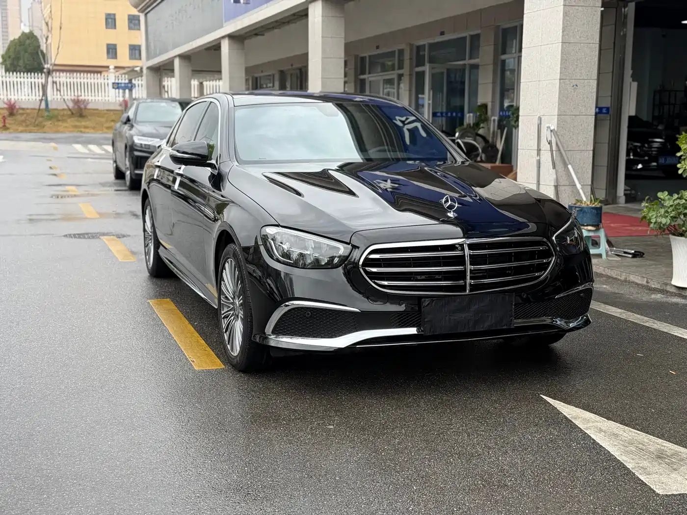  E CLASS