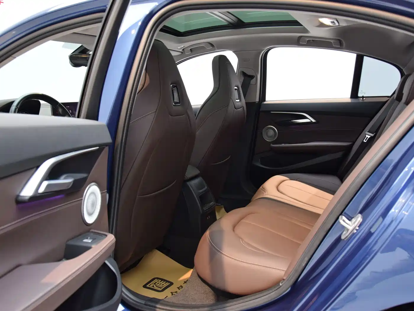 BMW 1 Series 2021 125i M Sport Black Night Edition фото 8