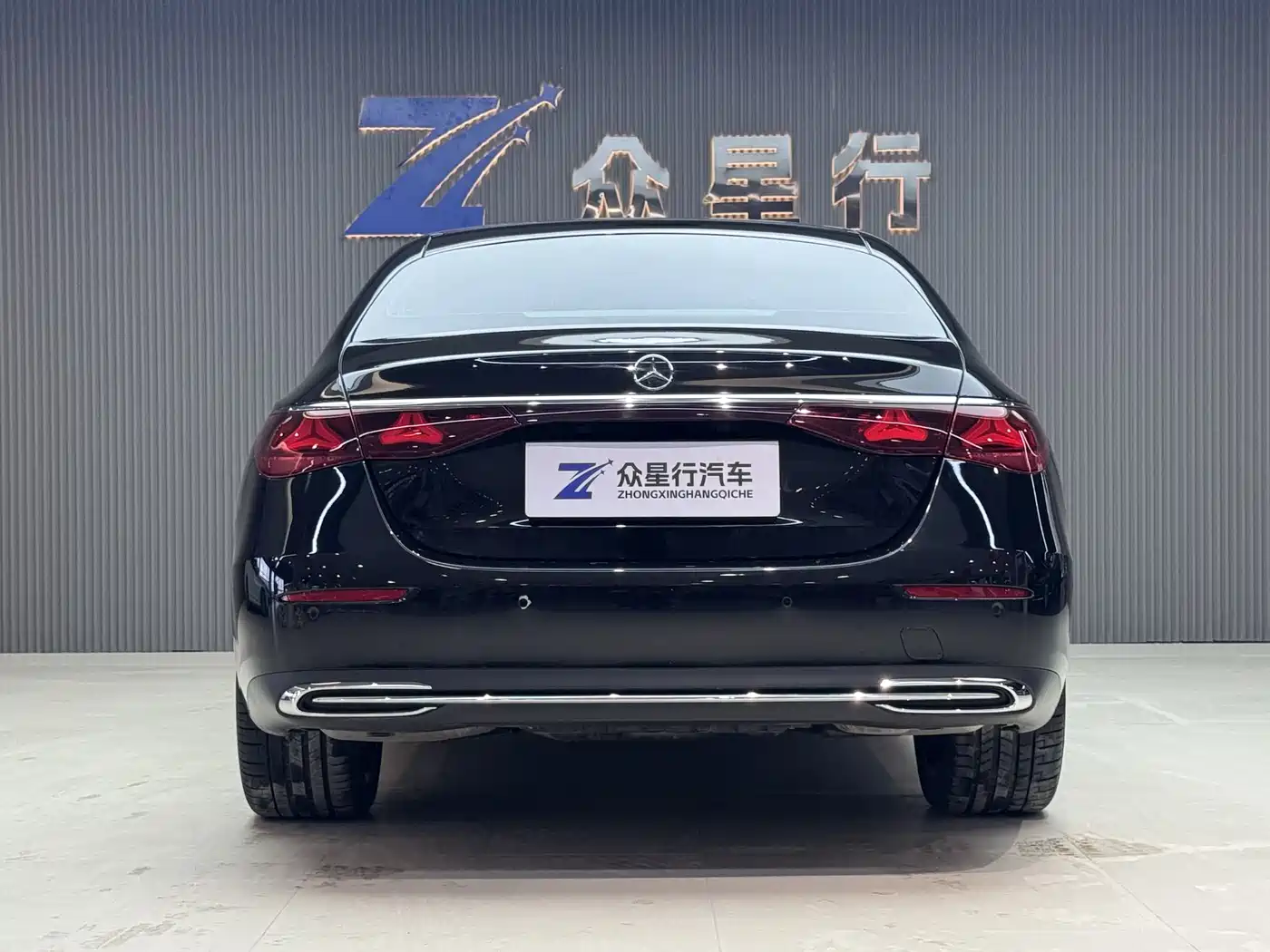 Mercedes-Benz E-Class 2024 Model E 300 L Luxury фото 3