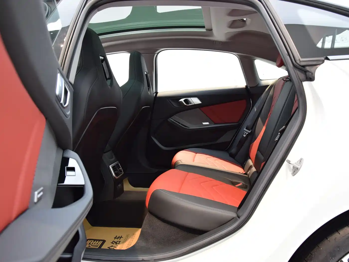 BMW 2-SERIES