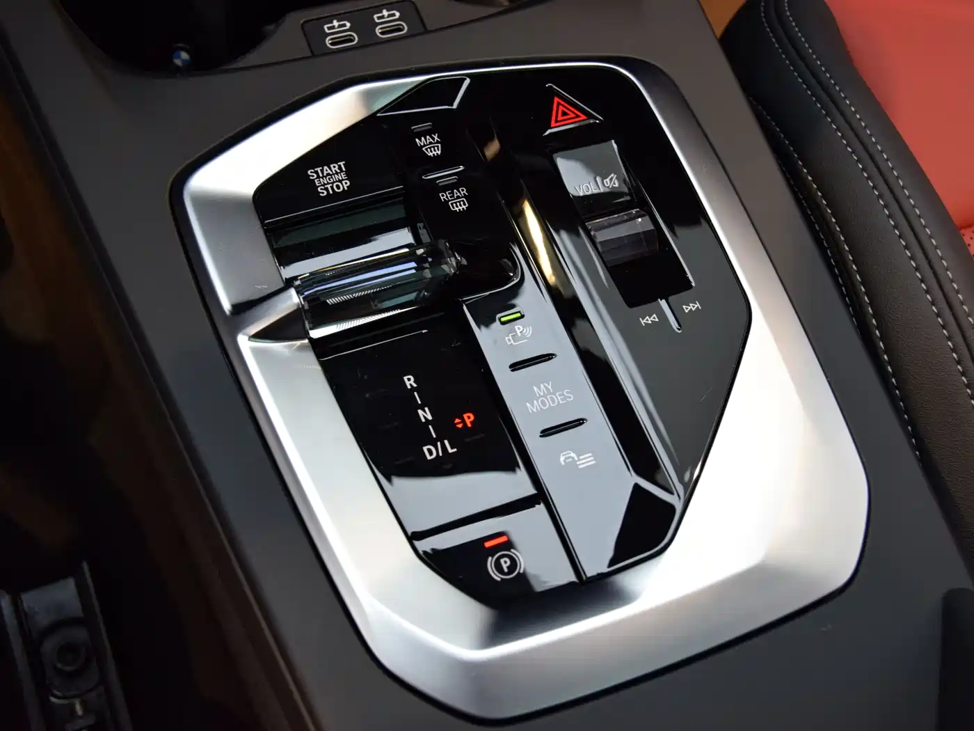 BMW 2-SERIES