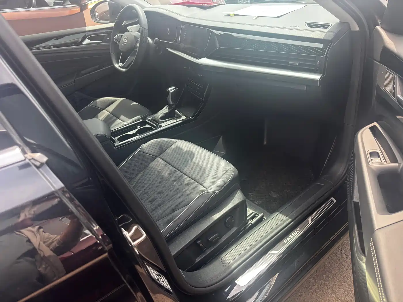 Volkswagen Passat 2024 380TSI Dragon Soaring Edition фото 7