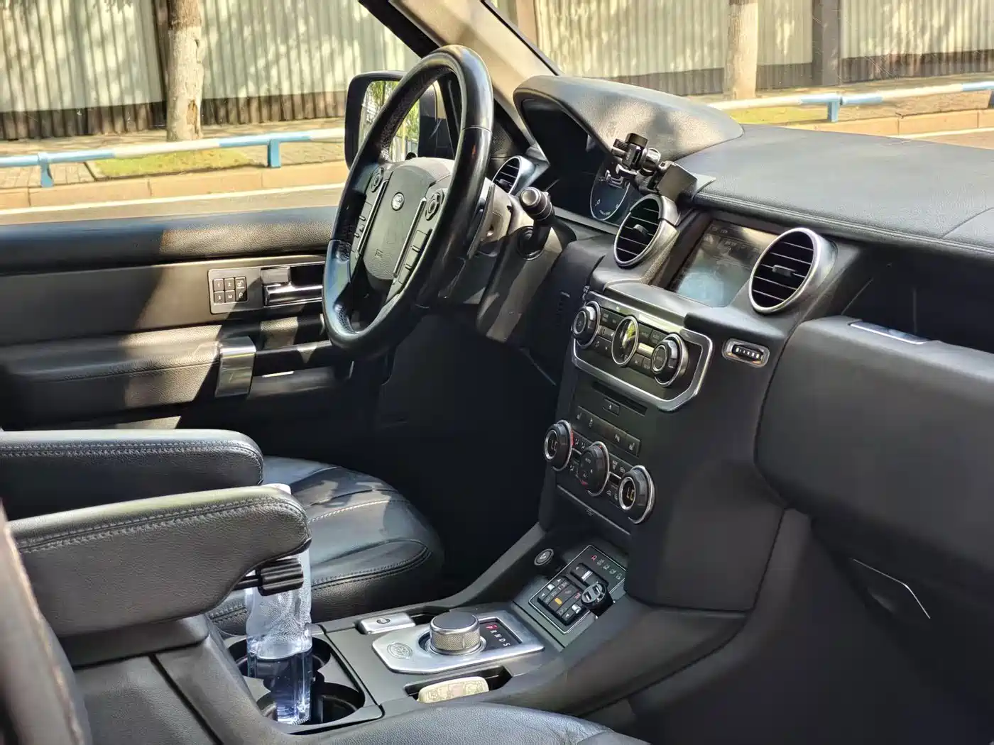 Фото 4 - Land Rover Discovery