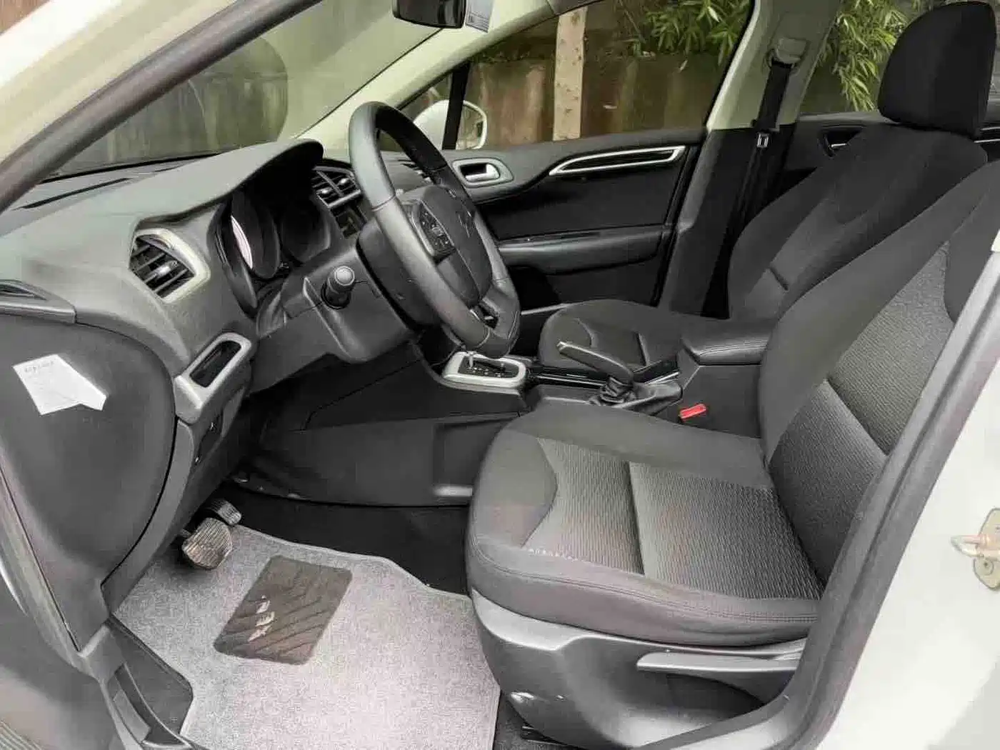 Citroën C4L 2014 2014 1.8L Smart Drive Automatic Sport